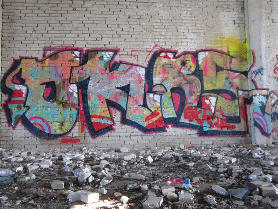 Graffiti Wall - Photo by Okrs01 - Okrs, Gaos