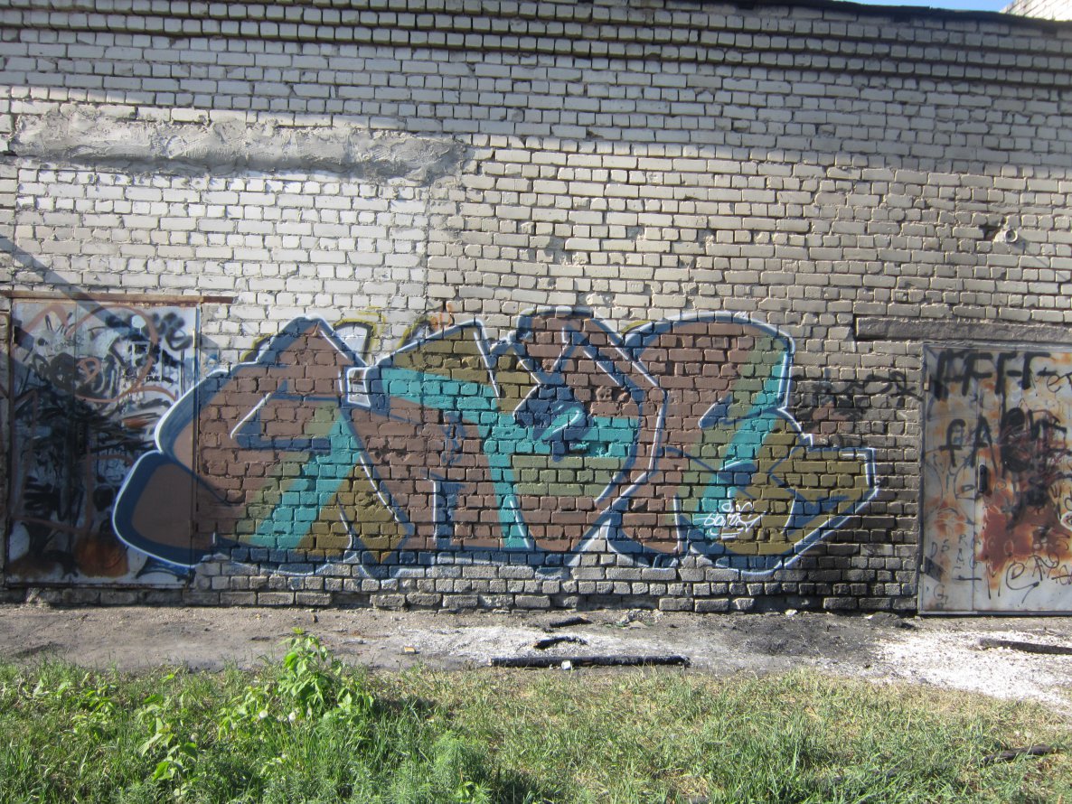 Graffiti Bombing - Photo by Okrs01 - okrs (2013)