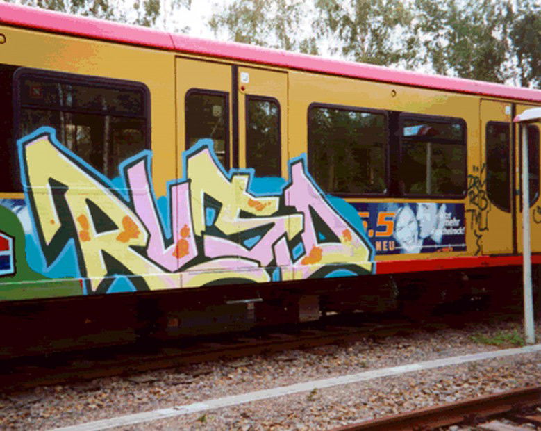 Graffiti Train in Berlin - Photo by Oldschool - Rusd_Ruzd79