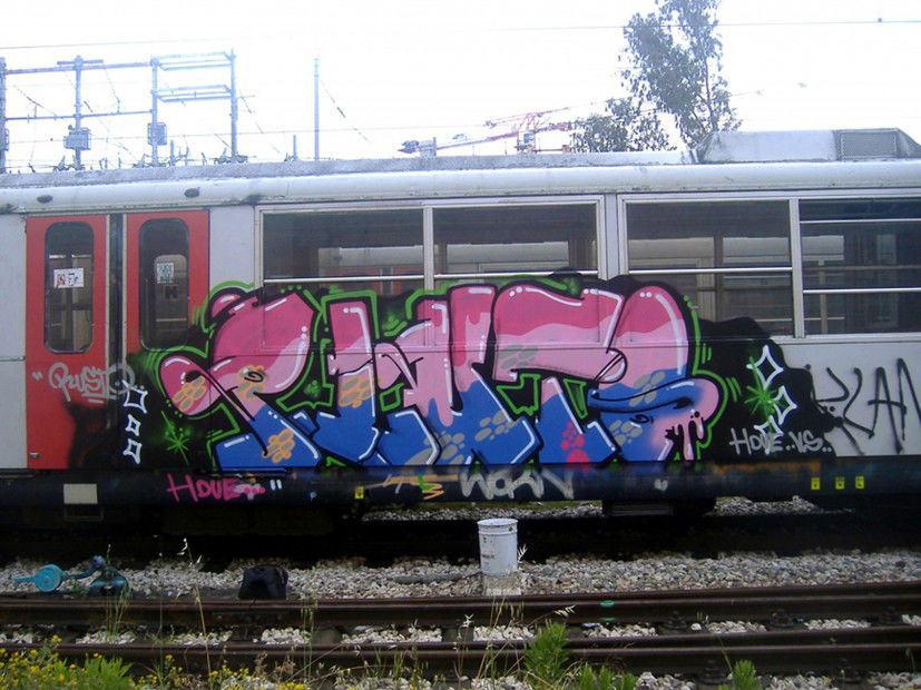 Graffiti Train in Milano - Photo by Oldschool - Pluto