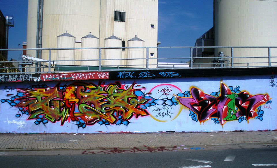 Graffiti Wall in Erfurt - Photo by Oldschool - Zosk79, Emir