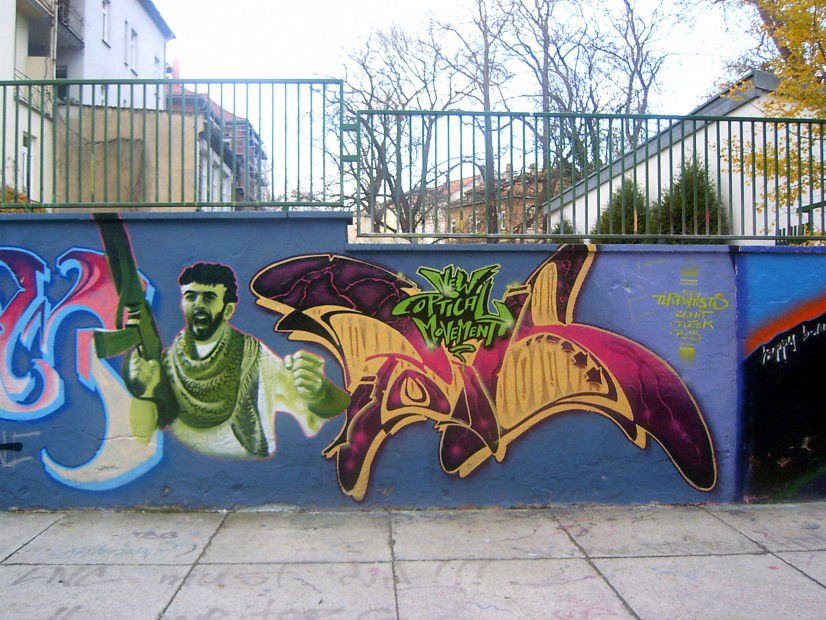 Graffiti Wall in Weimar - Photo by Oldschool - Pois, NOM