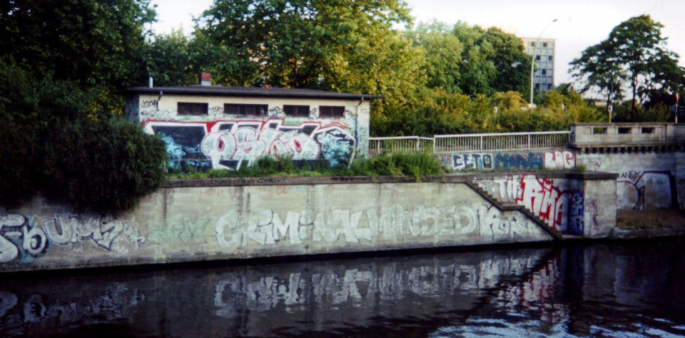 Graffiti Bombing - Photo by Oldschool
