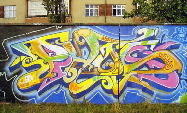 Graffiti Wall in Berlin - Photo by Oldschool - Phos, 4, SOS