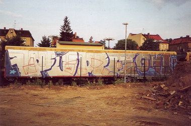 Graffiti Train in Berlin - Photo by Oldschool - Pure, GHS, Bisaz