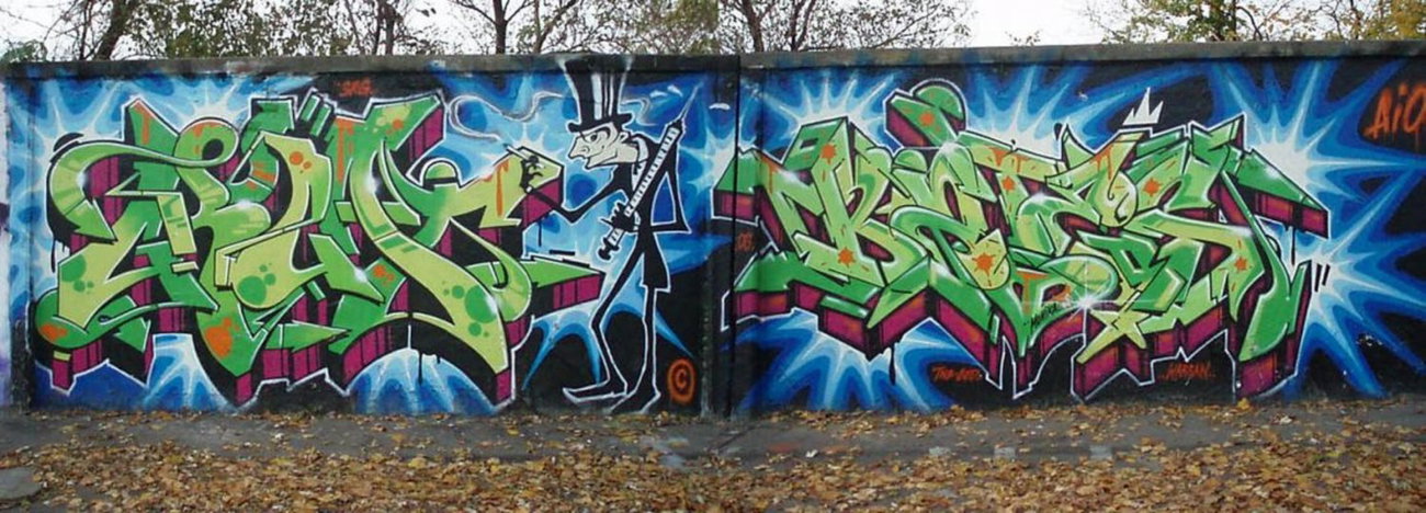 Graffiti Wall in Warsaw - Photo by Oldschool - Beat, Bates