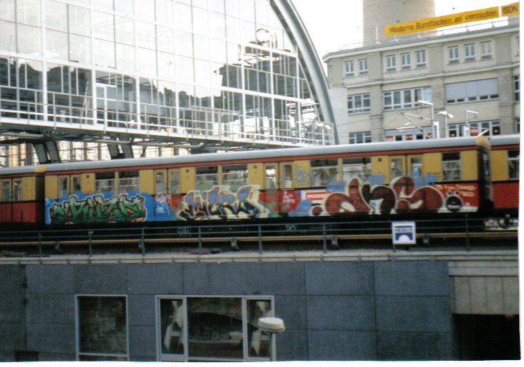 Graffiti Train in Berlin - Photo by Oldschool - RUZD79, MICRO, DNS