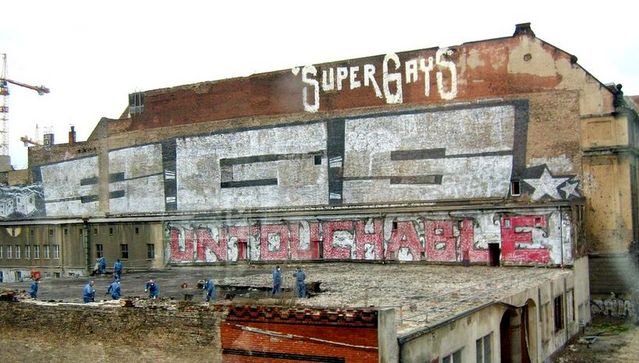 Graffiti Wall in Berlin - Photo by Oldschool - SGS