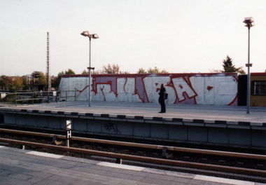 Graffiti Train in Berlin - Photo by Oldschool - EMU, BAD