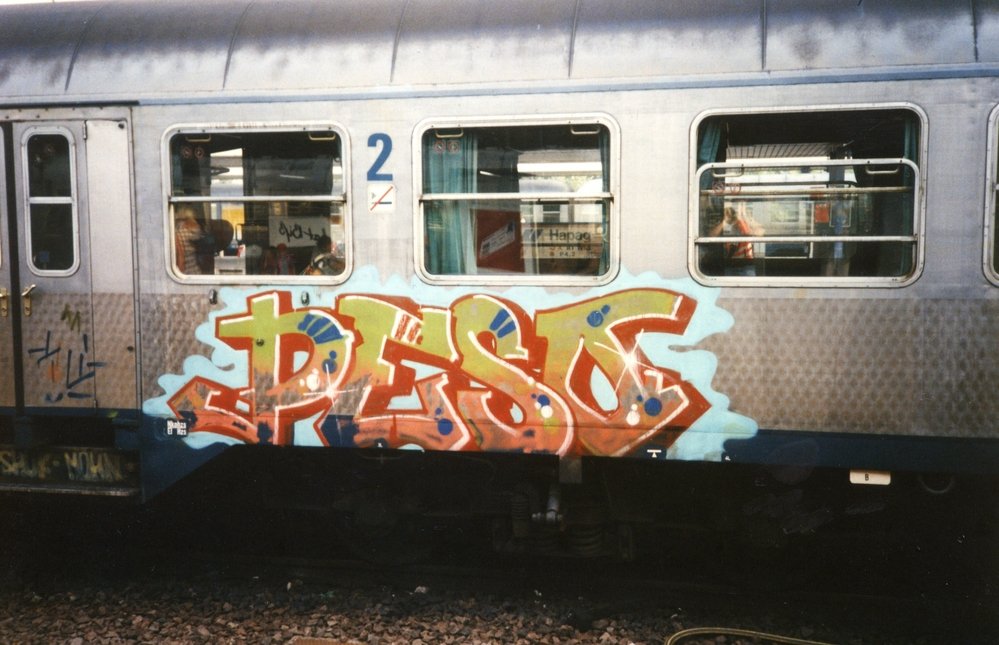 Graffiti Train - Photo by Oldschool - Peso
