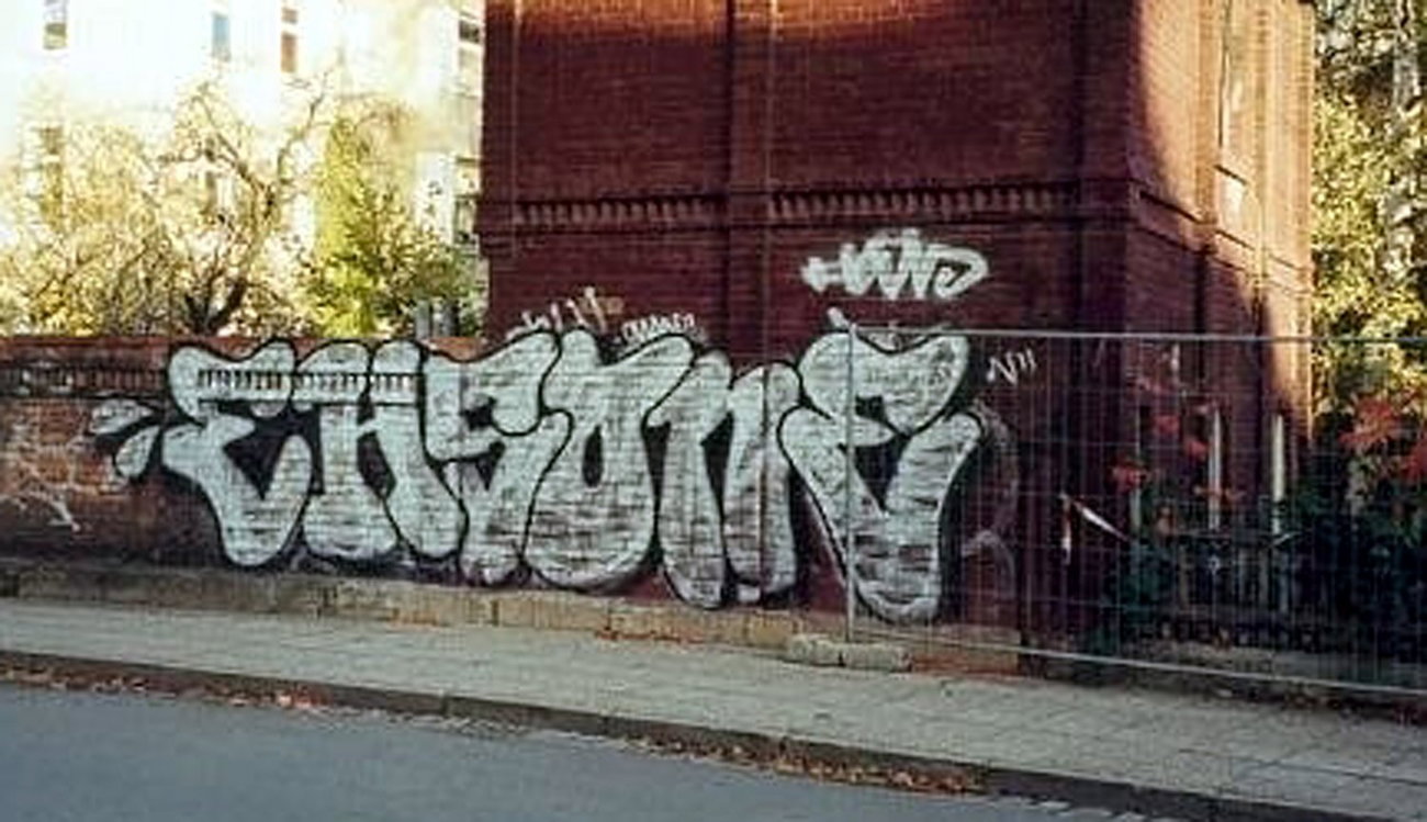 Graffiti Wall in Jena - Photo by Oldschool - EHSONE, CBS