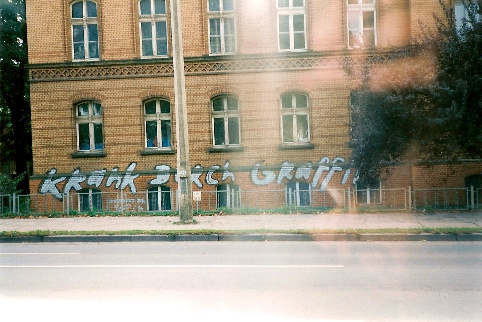 Graffiti Wall - Photo by Oldschool - KDG, krank, durch
