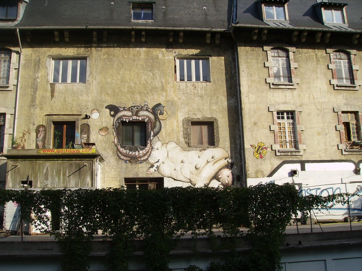 Graffiti Wall in Paris - Photo by Oldschool