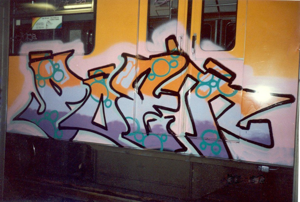 Graffiti Train in Berlin - Photo by Oldschool - Poet