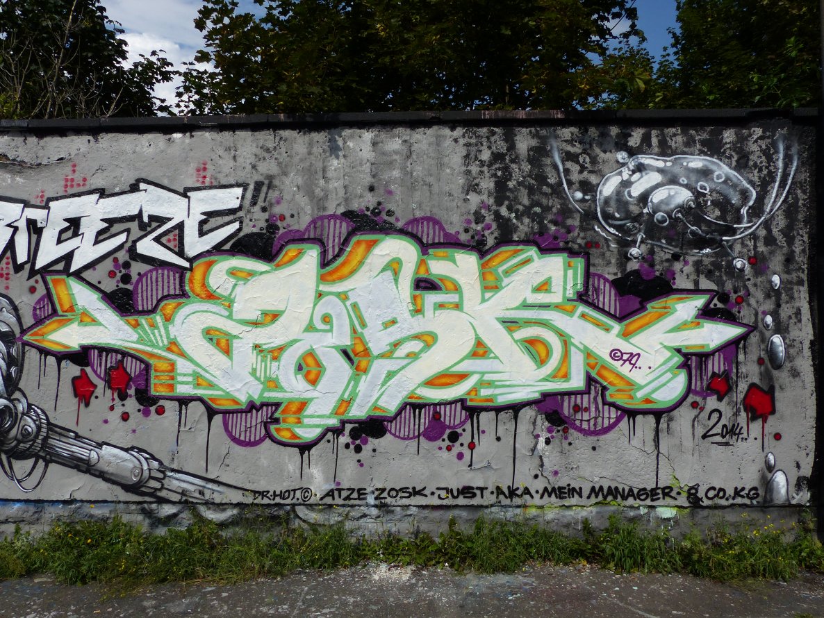 Graffiti Wall - Photo by Oldschool - Zosk79
