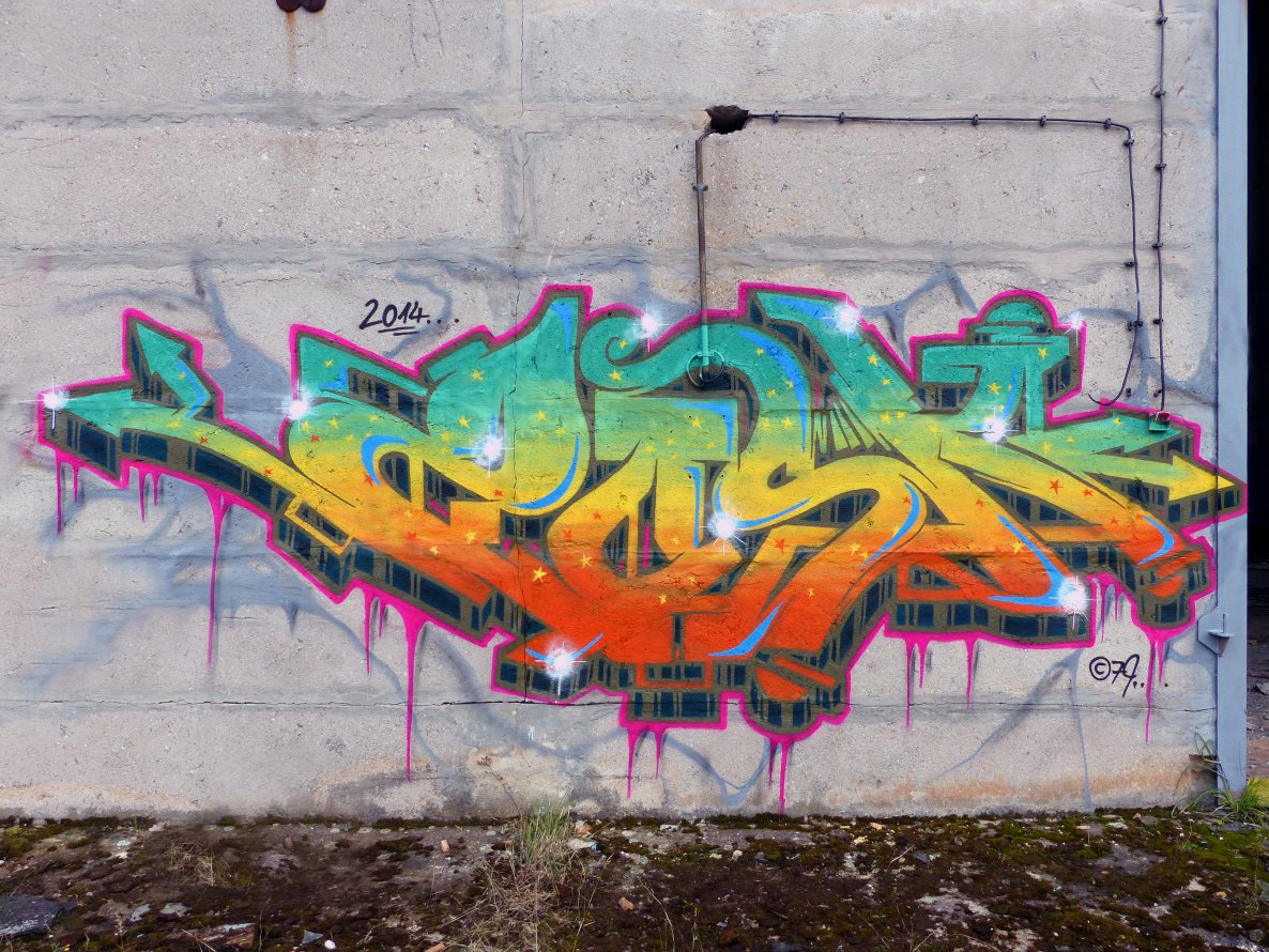 Graffiti Wall - Photo by Oldschool - Zosk79