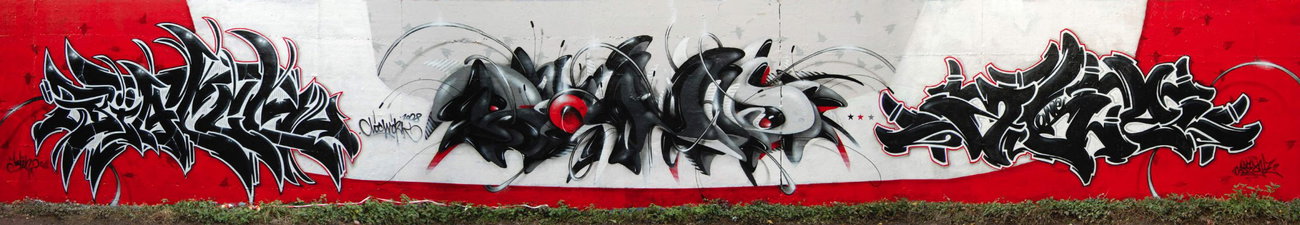 Graffiti Wall - Photo by Oldschool - Biatch, Bond, Abe