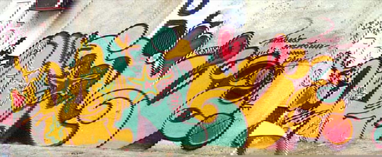 Graffiti Wall - Photo by Oldschool - osgemeos