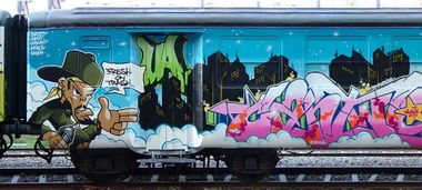Graffiti Train - Photo by Oldschool - Cantwo, Bates, Kent