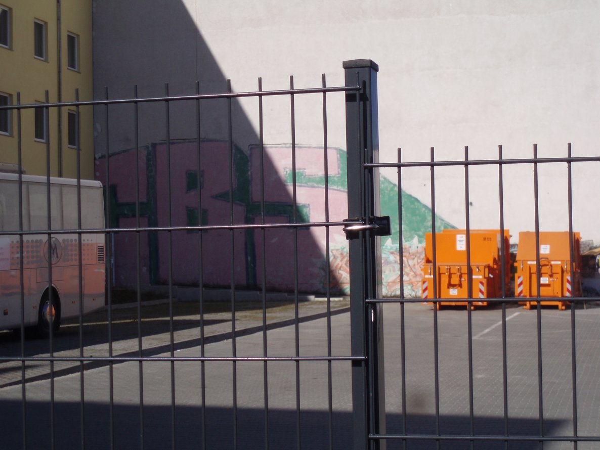 Graffiti Wall in Berlin - Photo by Oldschool - CBS