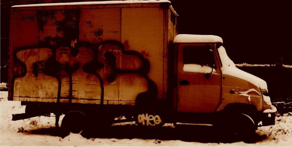 Graffiti Bombing - Photo by Omeqad