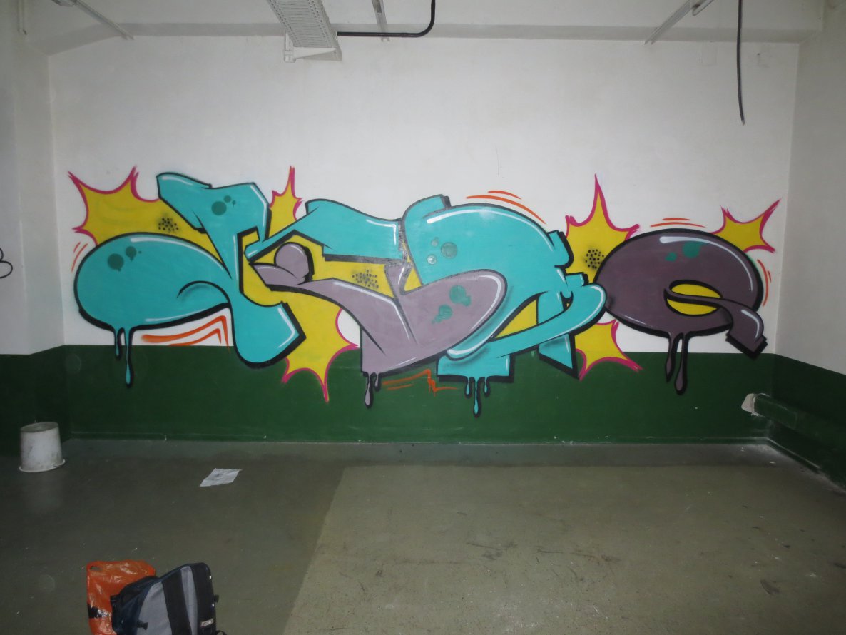 Graffiti Wall in Wuppertal - Photo by Omereno (2013)