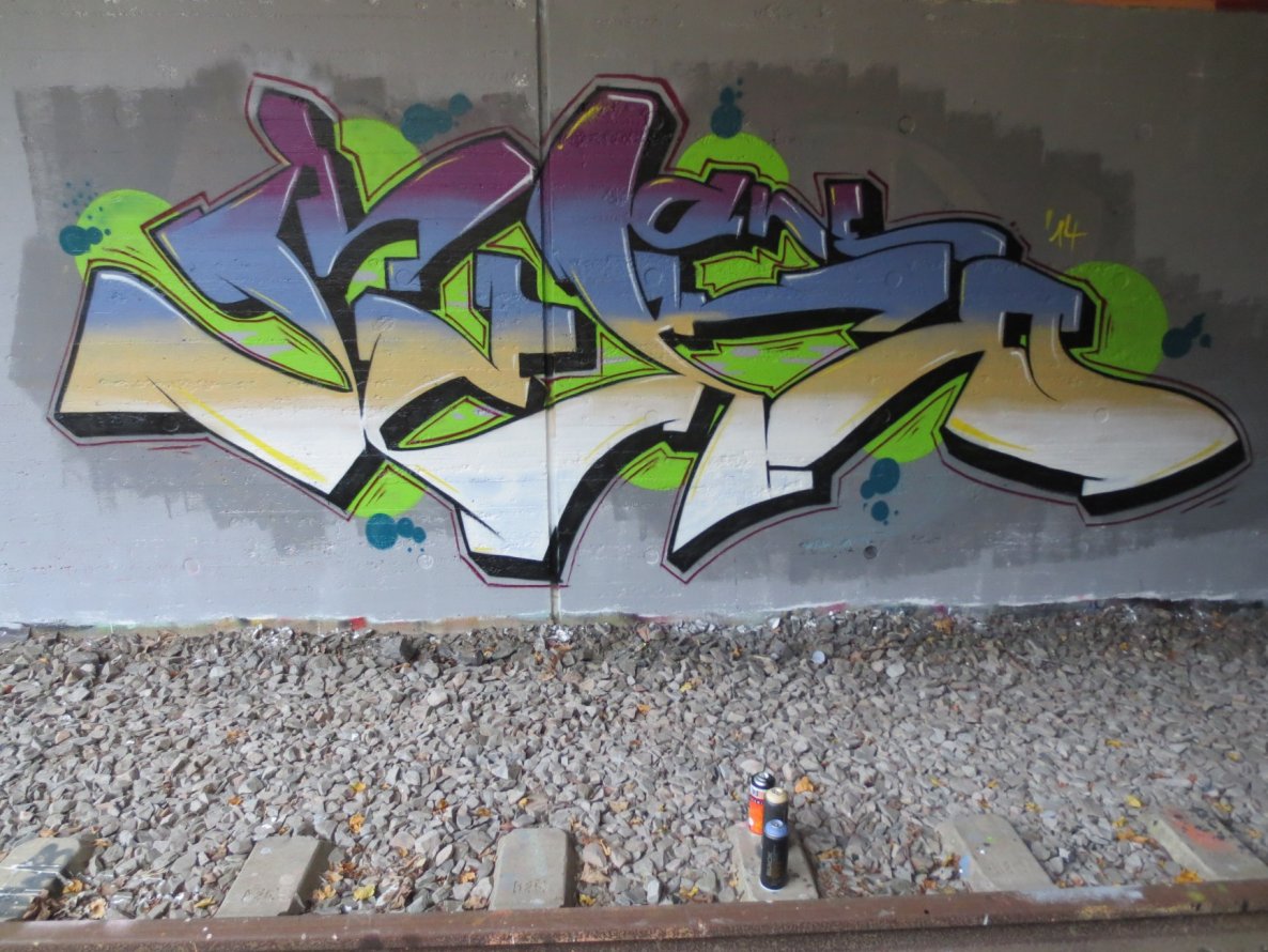 Graffiti Wall in Wuppertal - Photo by Omereno