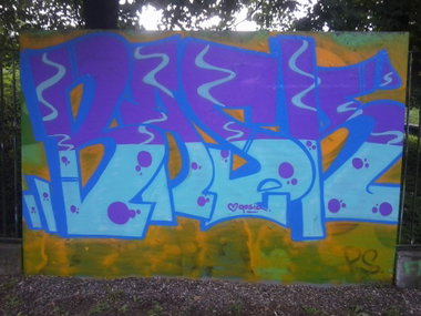Graffiti Wall in ?ód? - Photo by OmusSztukifan