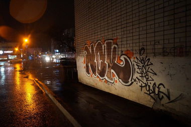 Graffiti Bombing - Photo by Onas - Nck