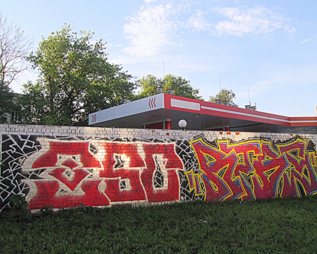 Graffiti Bombing in Moscow - Photo by Oneks1 - Rtbs, isostar (2014)