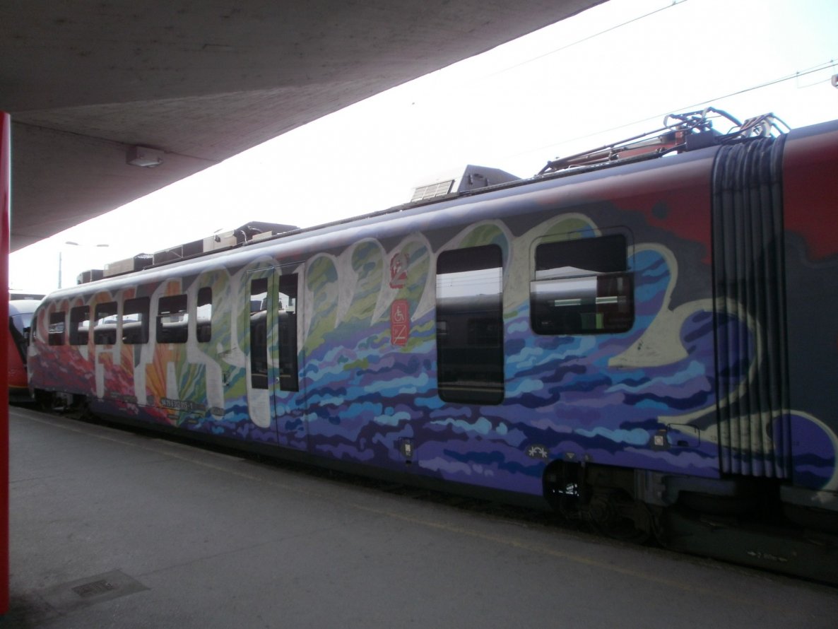 Graffiti Train - Photo by Oneleg - Classic (2011)