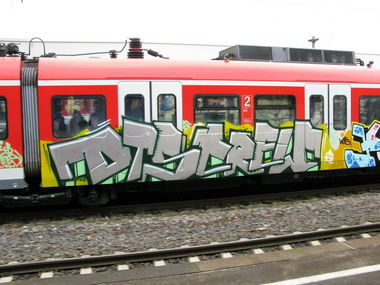 Graffiti Train in Stuttgart - Photo by Oneleg - DTS, CREW, Samsn (2009)