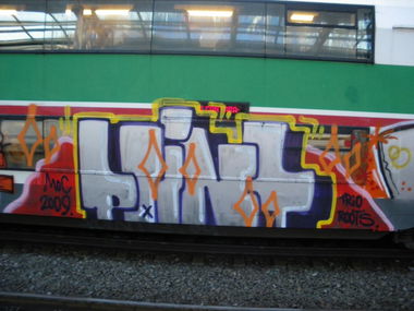 Graffiti Train in Lissabon - Photo by Oneleg - Points, HNG (2009)