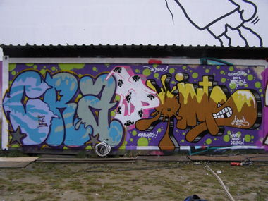 Graffiti Wall - Photo by Oneleg - CraPoints, Crap, Points (2011)