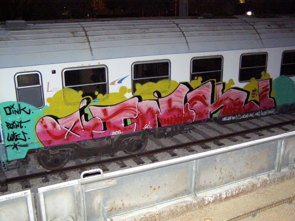 Graffiti Train in Barcelona - Photo by Oneleg - Oink (2006)