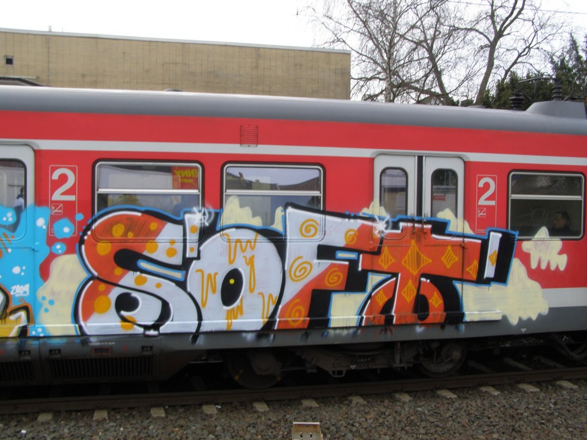 Graffiti Train in Frankfurt - Photo by Oneleg - Soft (2009)