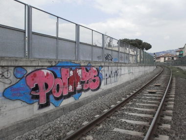 Graffiti Wall in Florence - Photo by Oneleg - Points, HNG (2011)