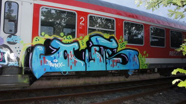 Graffiti Train in Kiel - Photo by Oneleg - Outs, Trunx (2012)