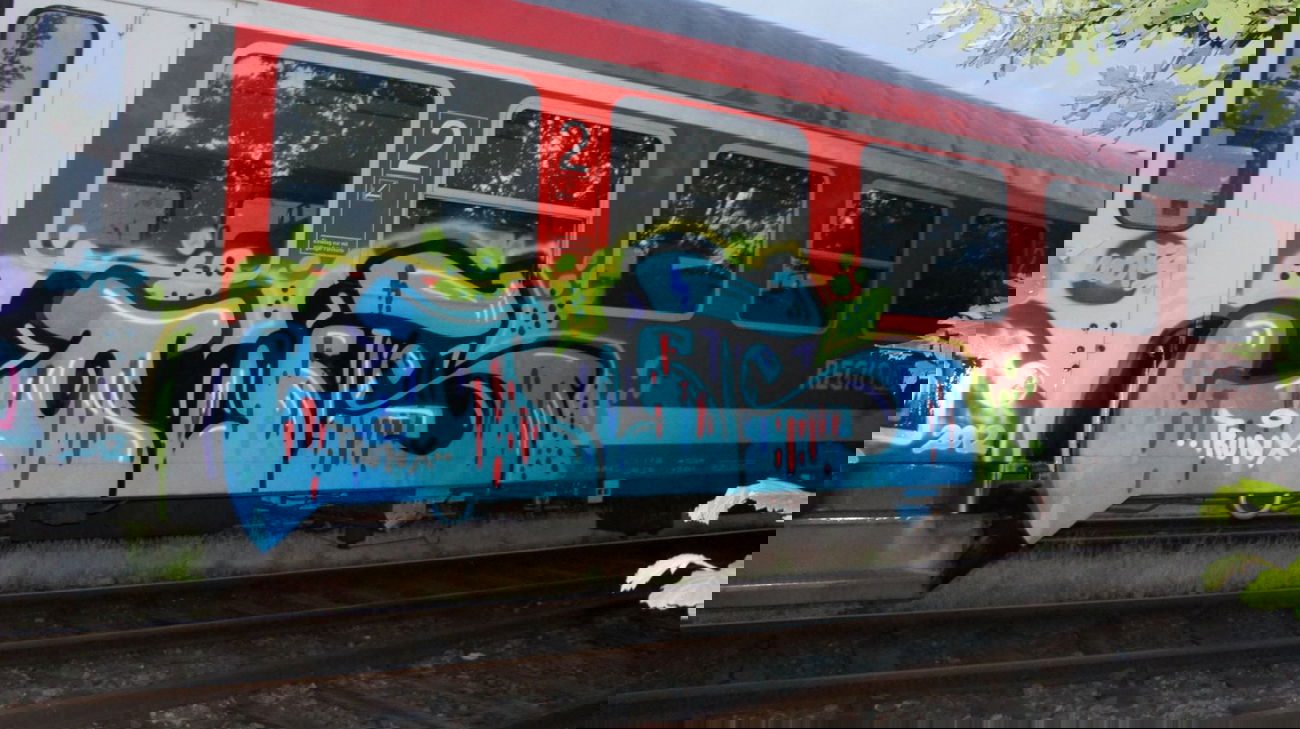Graffiti Train in Kiel - Photo by Oneleg - Outs, Trunx (2012)