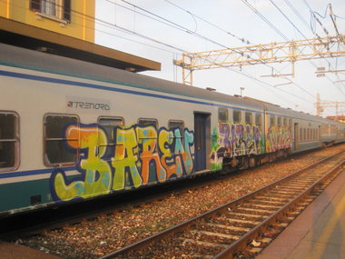 Graffiti Train - Photo by Oneleg - Baren, Bunes (2012)