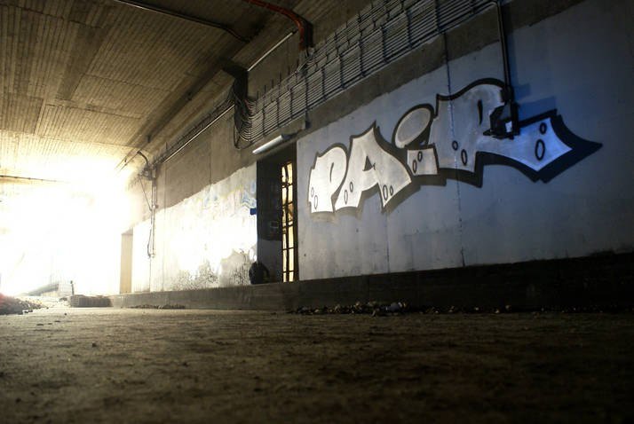 Graffiti Wall in Hannover - Photo by Oneleg - Pair (2012)