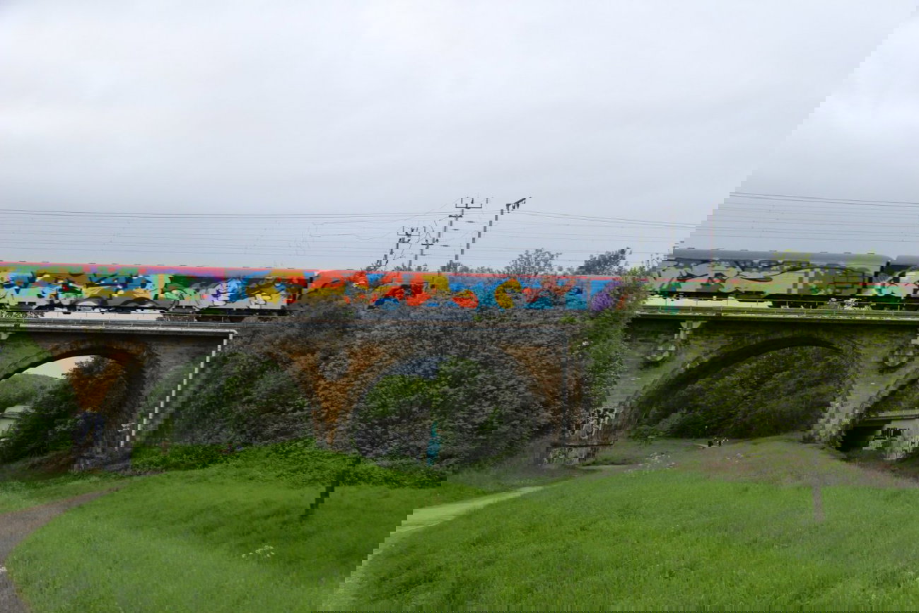 Graffiti Train in Hannover - Photo by Oneleg - Gear (2013)