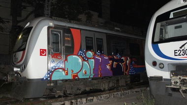 Graffiti Train in Istanbul - Photo by Oneleg - Points, HNG (2012)