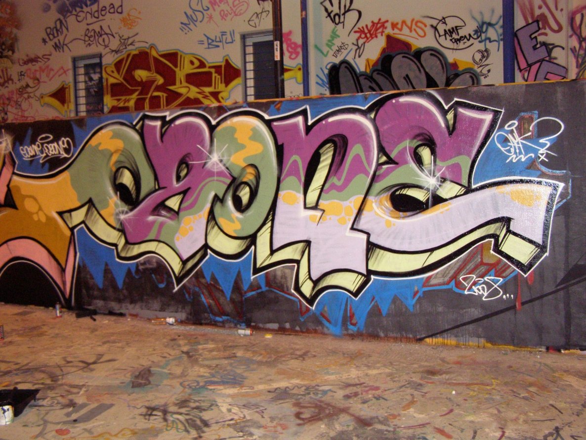 Graffiti Wall in Municipality of Athens - Photo by Oneleg - Ozone (2008)