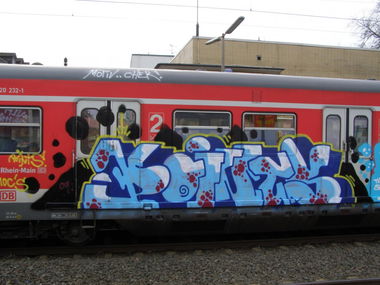 Graffiti Train in Frankfurt - Photo by Oneleg - Points, HNG (2009)