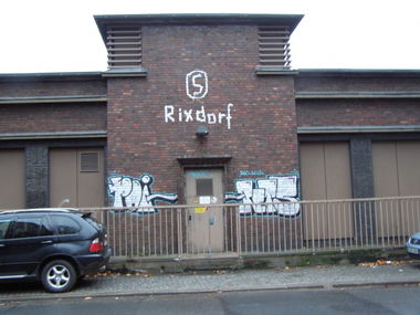 Graffiti Bombing in Berlin - Photo by Oneleg - Points, HNG (2012)