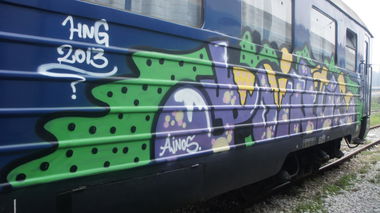 Graffiti Train in Belgrade - Photo by Oneleg - Points, HNG (2013)