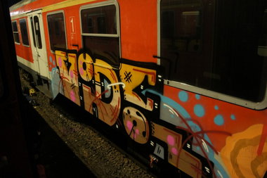 Graffiti Train in Hannover - Photo by Oneleg - Vide (2012)