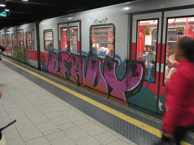 Graffiti Train in Milano - Photo by Oneleg - Ready