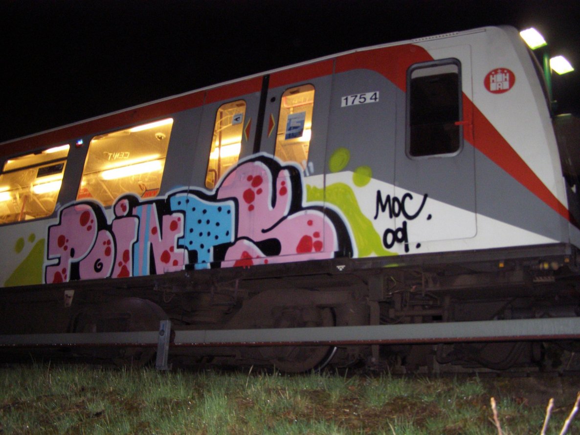Graffiti Train in Hamburg - Photo by Oneleg - Points, HNG (2009)